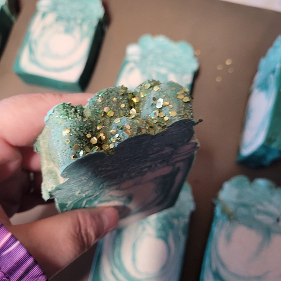 2 Handmade Spearmint heavy scented large handmade soap bars - Picture 3 of 7